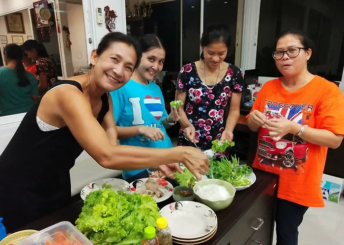 Huay Kwang Ladies