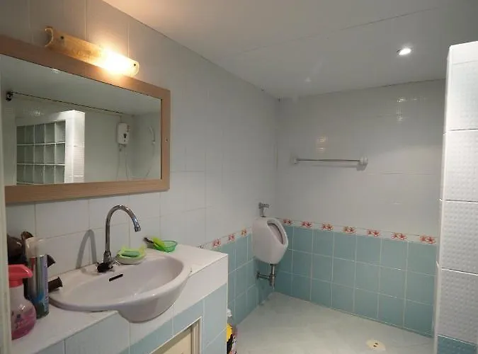 ゲストハウス Huay Kwang Ladies